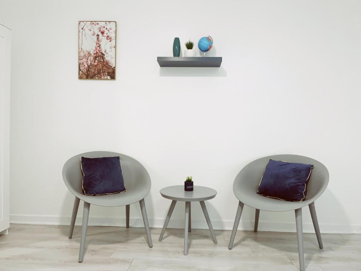 Apt 67M2 Hyper Centre: 2 Chambres, Cuisine Tv Wifi フォントネー・ル・コント エクステリア 写真